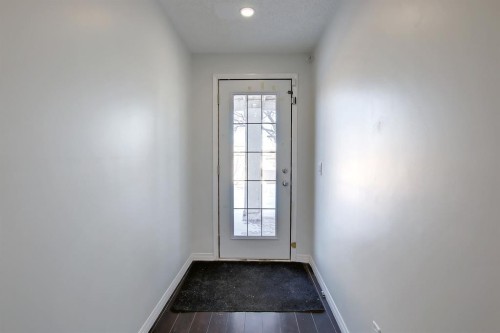 25 Panamount Crescent Nw, Calgary, AB - Indoor Photo Showing Other Room