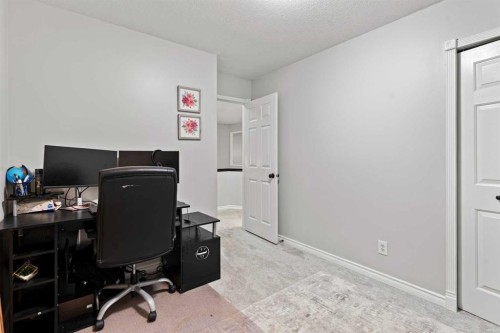67 Anaheim Crescent Ne, Calgary, AB - Indoor Photo Showing Office