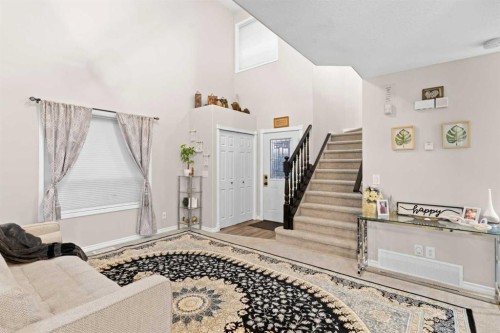 67 Anaheim Crescent Ne, Calgary, AB - Indoor Photo Showing Other Room