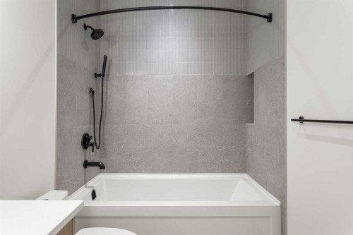 249B Three Sisters Drive, Canmore, AB - Indoor Photo Showing Bathroom