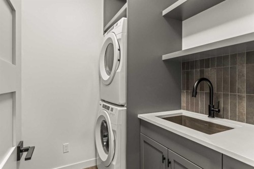 249A Three Sisters Drive, Canmore, AB - Indoor Photo Showing Laundry Room