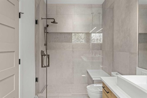 249A Three Sisters Drive, Canmore, AB - Indoor Photo Showing Bathroom