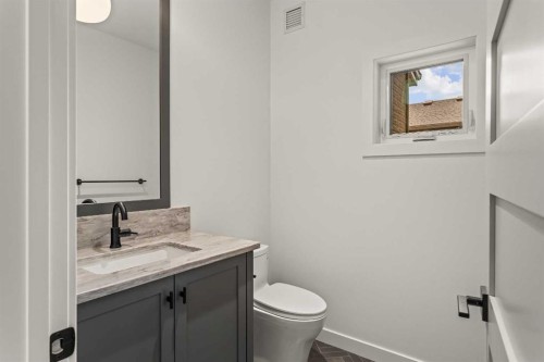 249A Three Sisters Drive, Canmore, AB - Indoor Photo Showing Bathroom