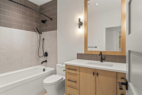 249A Three Sisters Drive, Canmore, AB - Indoor Photo Showing Bathroom