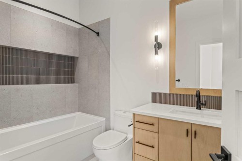 249A Three Sisters Drive, Canmore, AB - Indoor Photo Showing Bathroom