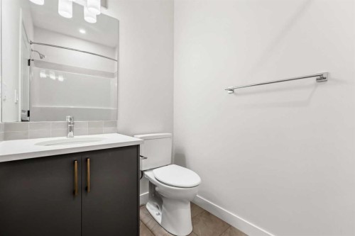 502-185 Mahogany Gardens Se, Calgary, AB - Indoor Photo Showing Bathroom