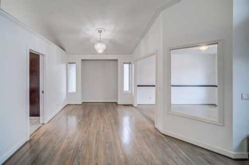 2925 Signal Hill Heights Sw, Calgary, AB - Indoor Photo Showing Other Room