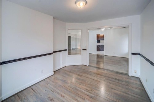 2925 Signal Hill Heights Sw, Calgary, AB - Indoor Photo Showing Other Room