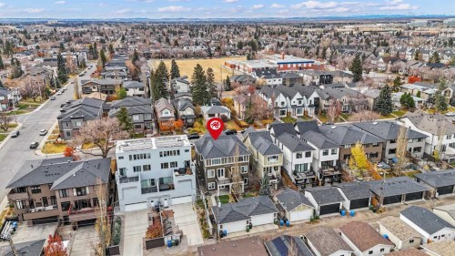 2012 37 Avenue Sw, Calgary, AB - Outdoor With View