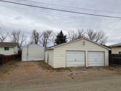 325 1 Street, Irricana, AB - Outdoor