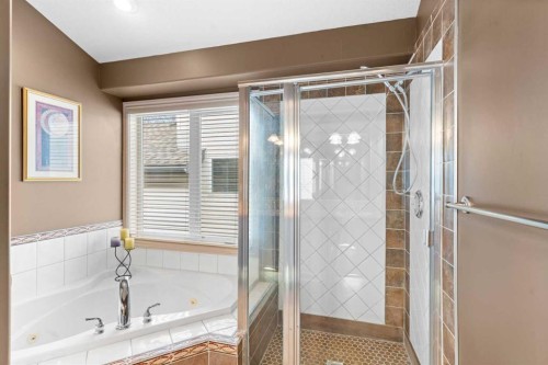 938 Panorama Hills Drive Nw, Calgary, AB - Indoor Photo Showing Bathroom