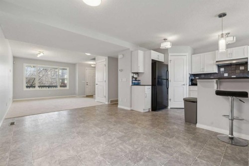 22 Silverado Plains Circle Sw, Calgary, AB - Indoor Photo Showing Kitchen