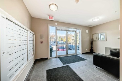 301-117 Copperpond Se, Calgary, AB - Indoor Photo Showing Other Room