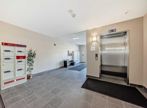301-117 Copperpond Se, Calgary, AB - Indoor Photo Showing Other Room