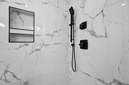 8112 Bowness Road Nw, Calgary, AB - 