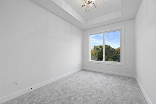 8112 Bowness Road Nw, Calgary, AB - Indoor Photo Showing Other Room