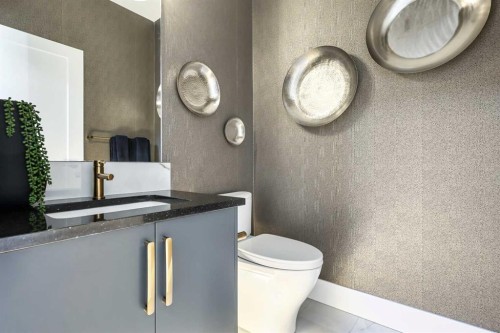 113-595 Mahogany Road Se, Calgary, AB - Indoor Photo Showing Bathroom