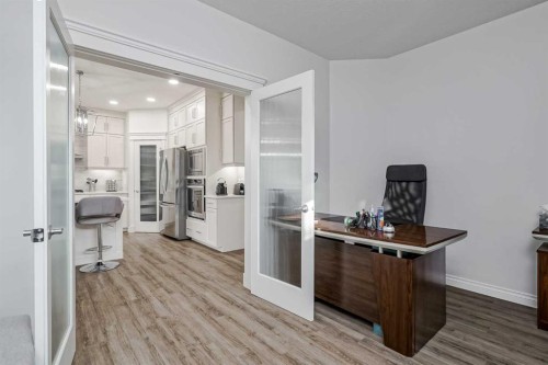 310 Mahogany Manor Se, Calgary, AB - Indoor Photo Showing Other Room