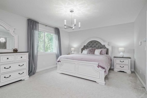 310 Mahogany Manor Se, Calgary, AB - Indoor Photo Showing Bedroom