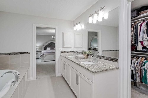 310 Mahogany Manor Se, Calgary, AB - Indoor Photo Showing Bathroom