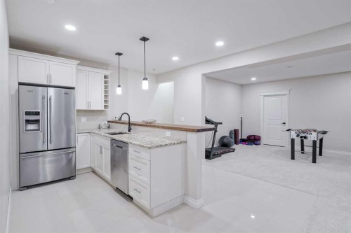 310 Mahogany Manor Se, Calgary, AB - Indoor Photo Showing Kitchen With Stainless Steel Kitchen With Upgraded Kitchen