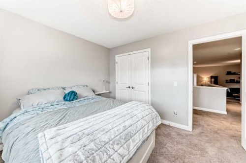 10 Riviera Place, Cochrane, AB - Indoor Photo Showing Bedroom