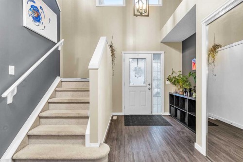 210 Evansmeade Point Nw, Calgary, AB - Indoor Photo Showing Other Room