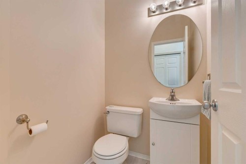 214 Springmere Close, Chestermere, AB - Indoor Photo Showing Bathroom