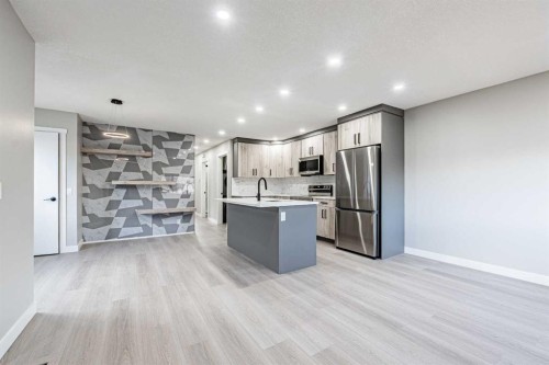 8428 Berkley Road Nw, Calgary, AB - Indoor Photo Showing Kitchen