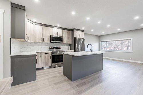 8428 Berkley Road Nw, Calgary, AB - Indoor Photo Showing Kitchen With Upgraded Kitchen