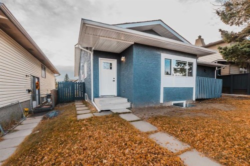 8428 Berkley Road Nw, Calgary, AB - Outdoor