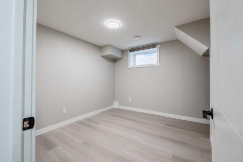 8428 Berkley Road Nw, Calgary, AB - Indoor