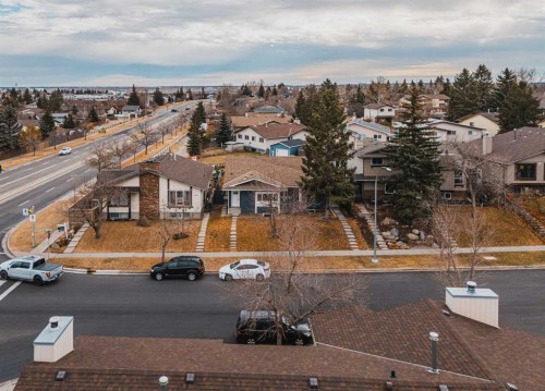 8428 Berkley Road Nw, Calgary, AB - Outdoor With View