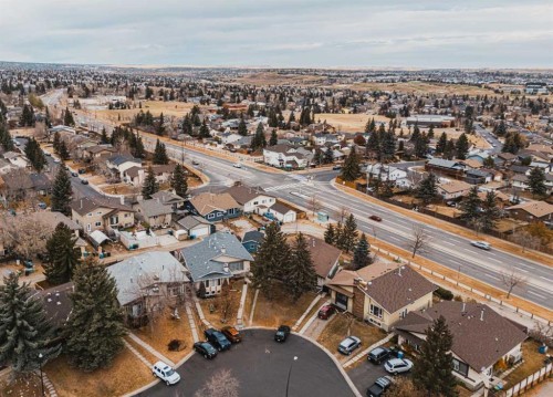 8428 Berkley Road Nw, Calgary, AB - Outdoor With View