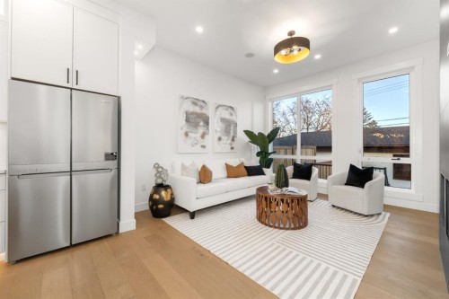 1444 43 Street Sw, Calgary, AB - Indoor Photo Showing Other Room