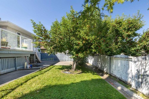 125 Edgebrook Road Nw, Calgary, AB - Outdoor