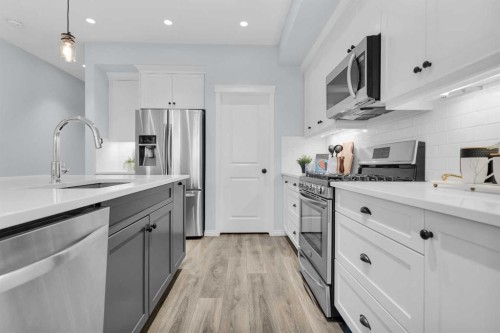 168 Masters Crescent Se, Calgary, AB - Indoor Photo Showing Kitchen With Upgraded Kitchen