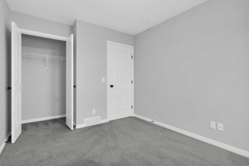 168 Masters Crescent Se, Calgary, AB - Indoor Photo Showing Other Room