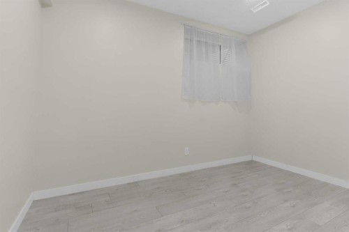 168 Masters Crescent Se, Calgary, AB - Indoor Photo Showing Other Room