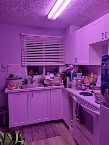 1107 53 Street Se, Calgary, AB - Indoor