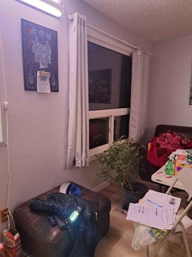 1107 53 Street Se, Calgary, AB - Indoor Photo Showing Bedroom