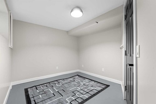 22 Hunters Gate, Okotoks, AB - Indoor Photo Showing Other Room