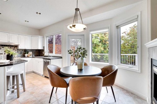 38 Strathridge Crescent Sw, Calgary, AB - Indoor Photo Showing Dining Room