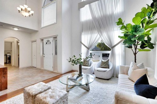 38 Strathridge Crescent Sw, Calgary, AB - Indoor