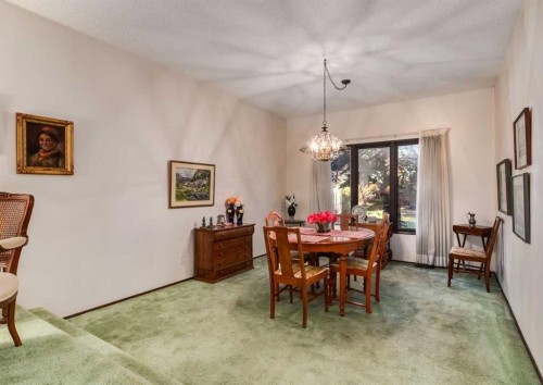 268 Pump Hill Gardens Sw, Calgary, AB - Indoor Photo Showing Dining Room