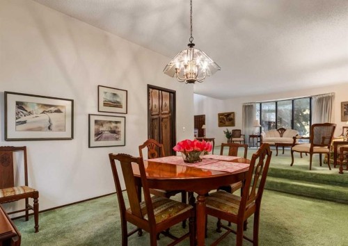 268 Pump Hill Gardens Sw, Calgary, AB - Indoor Photo Showing Dining Room