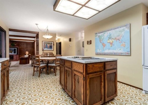 268 Pump Hill Gardens Sw, Calgary, AB - Indoor