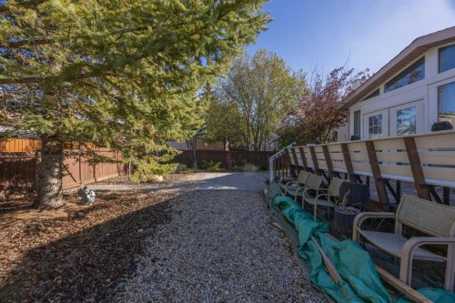 220 Sunset Place, Okotoks, AB - Outdoor