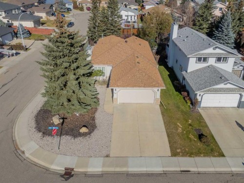 220 Sunset Place, Okotoks, AB - Outdoor