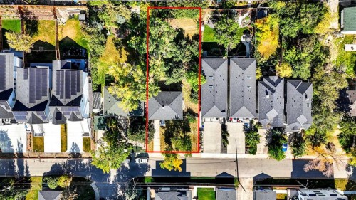 3652 8 Avenue Nw, Calgary, AB - Outdoor